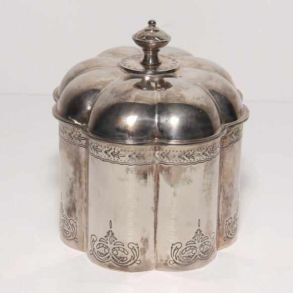 Vintage Godinger Silver Plated Scalloped Edge Trinket Box Red Velvet Lining 1994 - Picture 3 of 7